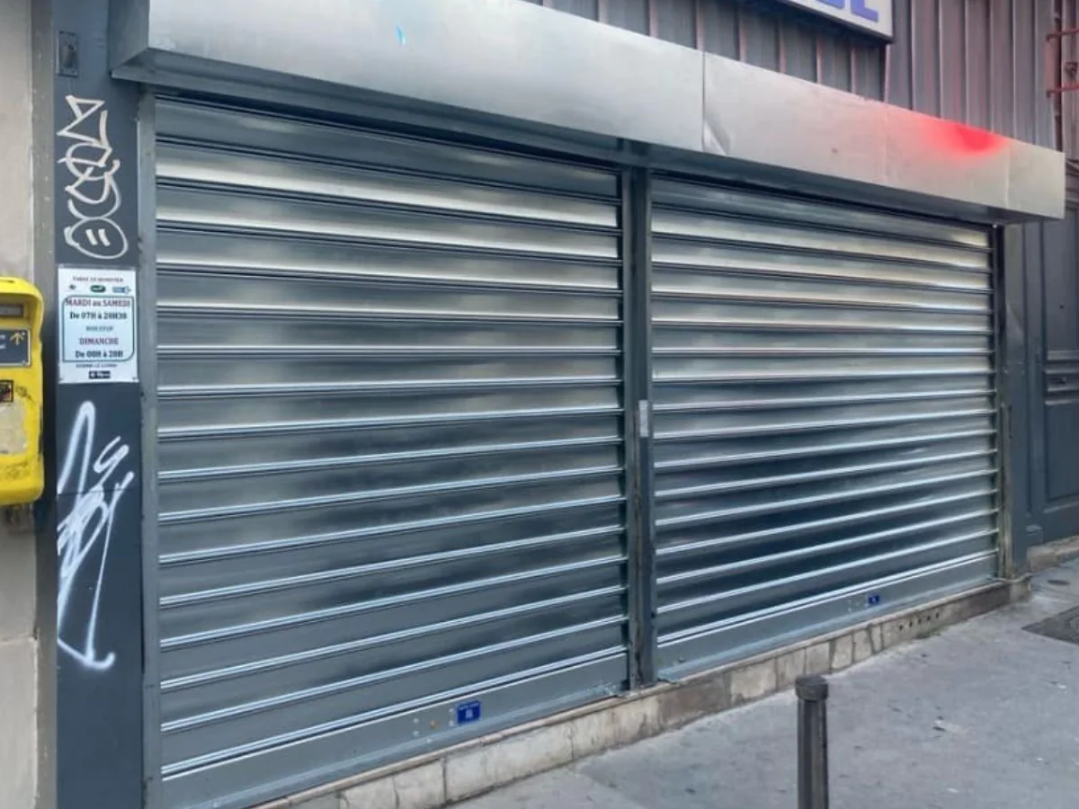 Fonctionnement, rôle et usages d'un rideau métallique