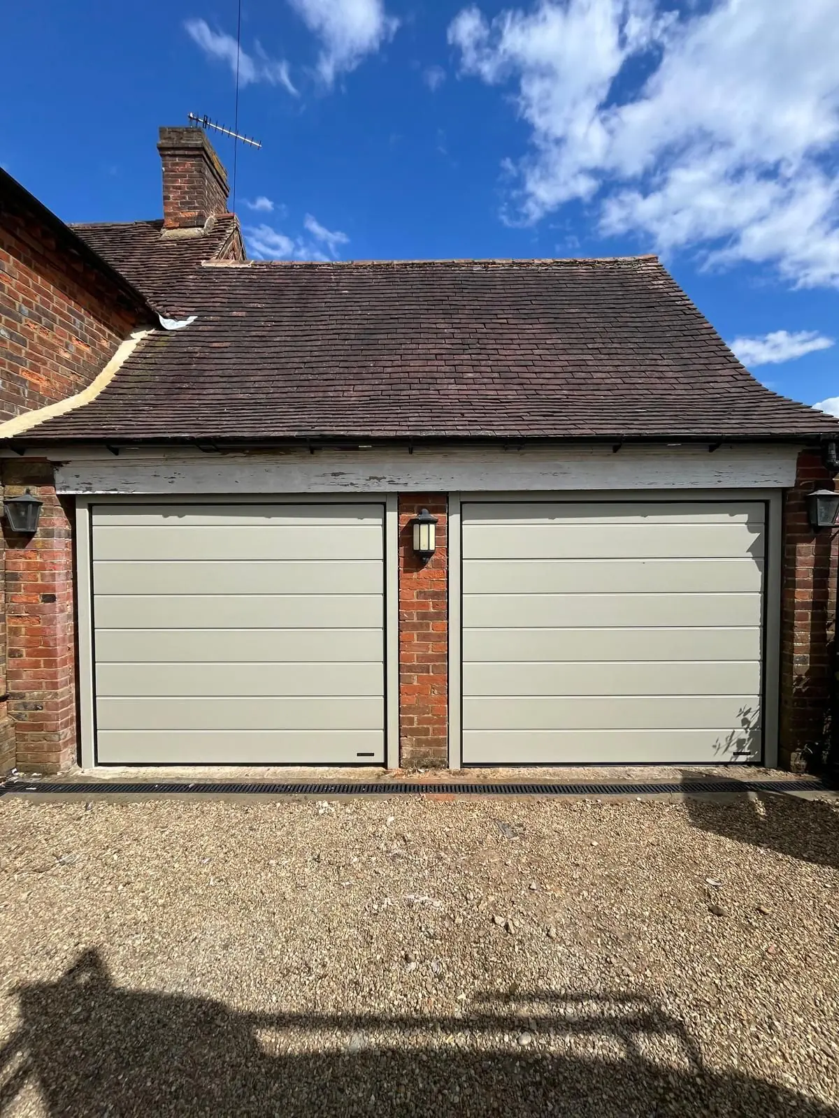 Dépannage porte de garage sectionnelle Colombes 92700