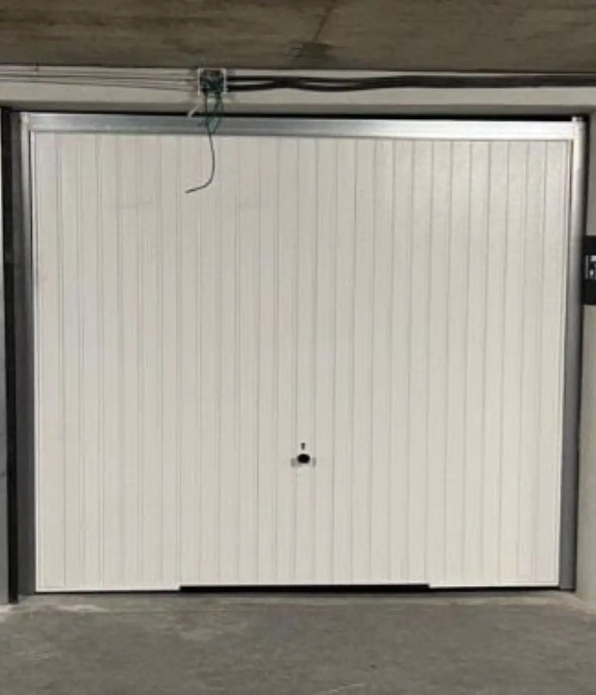 Dépannage porte de garage collective pour copropriétés à Orly