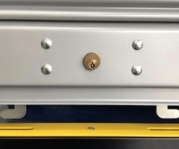 Serrure centrale rideau metallique 