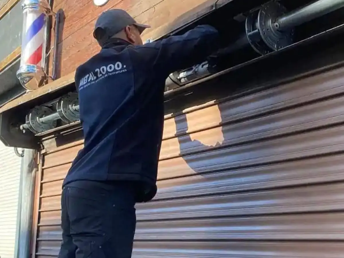 Les risques du surdimensionnement d'un moteur rideau métallique