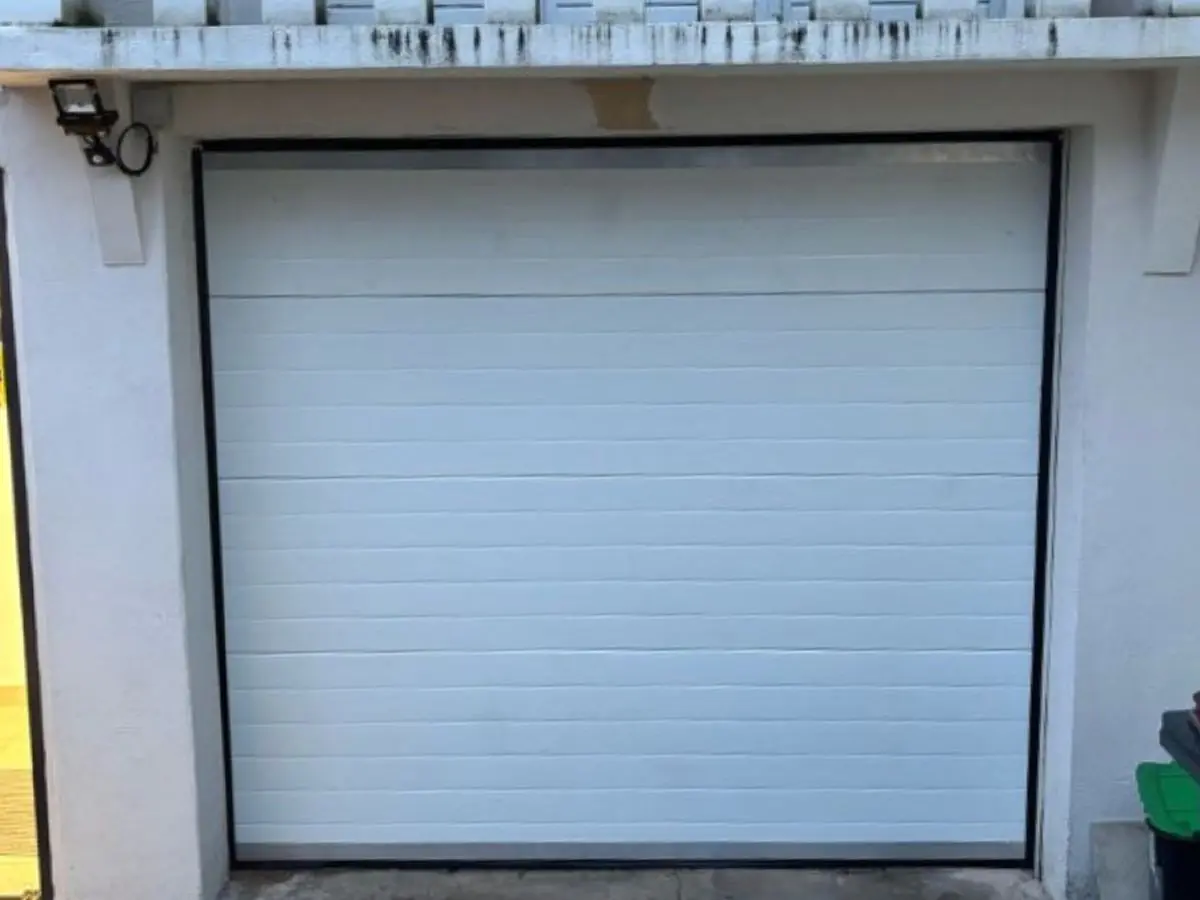 Réparation portede garage sectionnelle La Ferté Gaucher