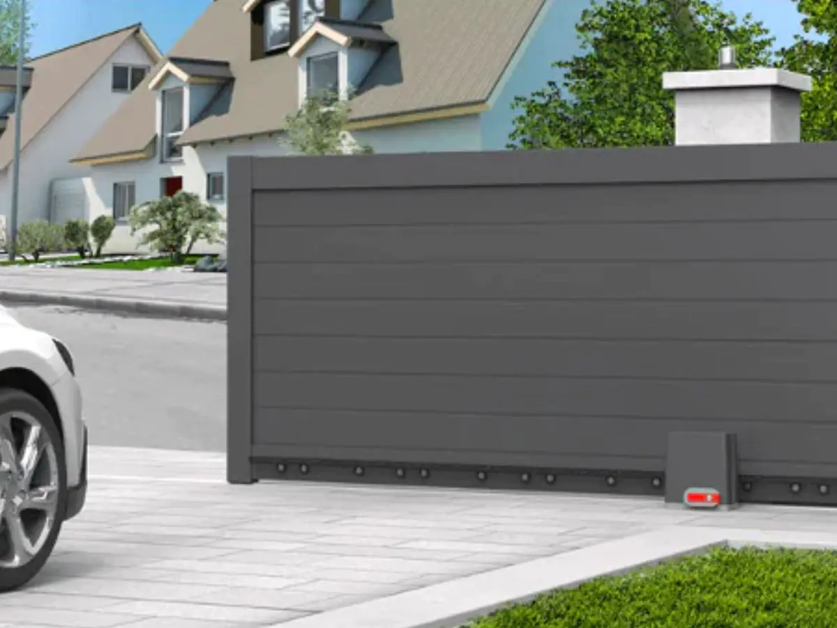 choisir un portail coulissant pour maison moderne