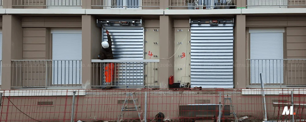 pose 8 rideaux metalliques electriques en bretagne sogea btp