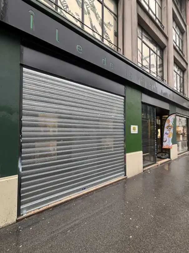 Dépannage rideau métallique microperforé Villeneuve-Saint-Georges