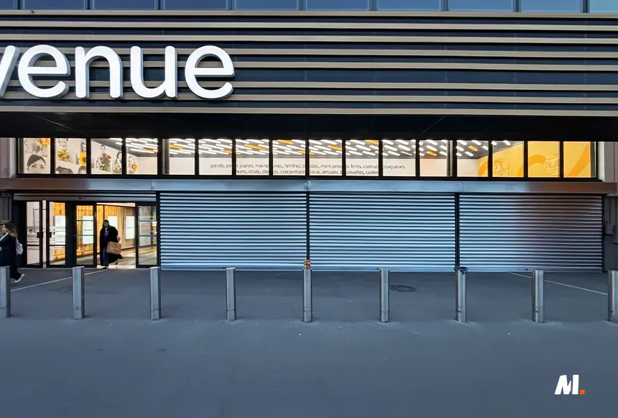 Pose de fermetures et rideaux métalliques motorisées chez Carrefour