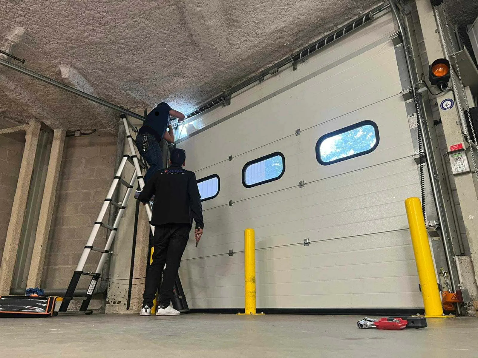 Réparation porte industrielle Vernouillet (78540)