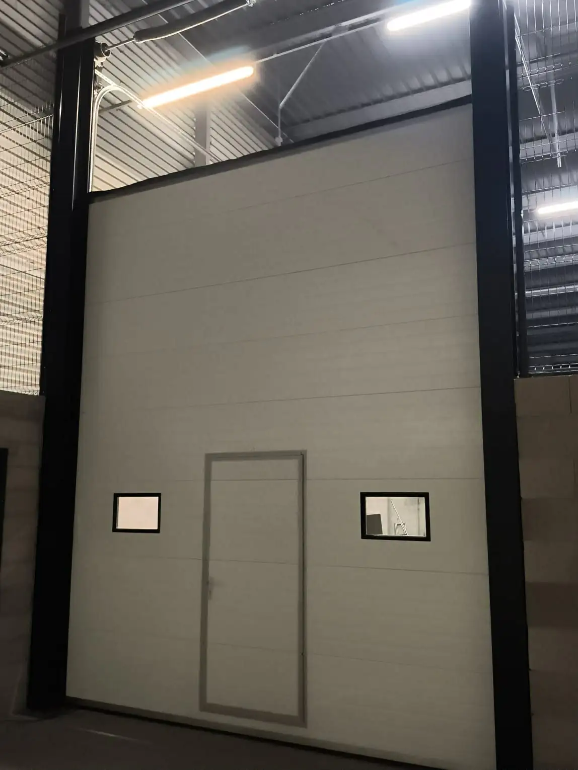 Réparation porte industrielle Voisins-le-Bretonneux (78960)