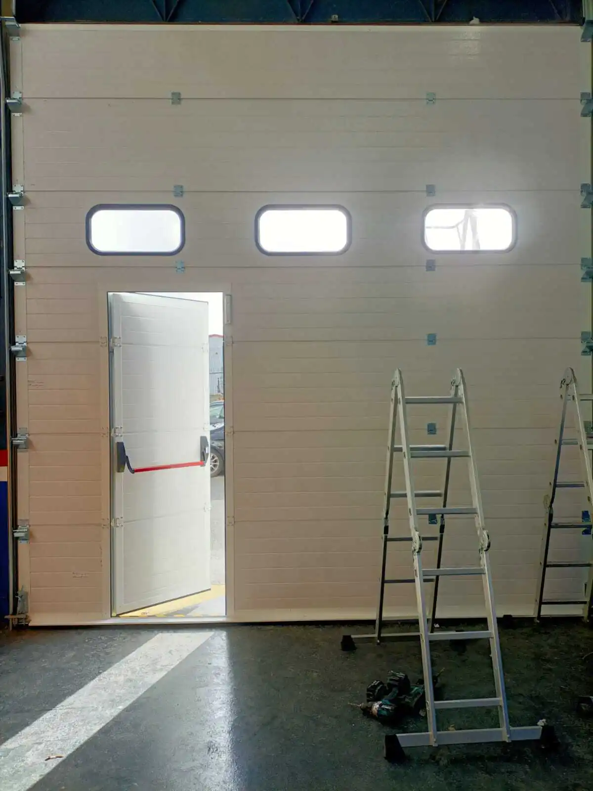 Réparation porte industrielle Le Mesnil-Saint-Denis (78320)