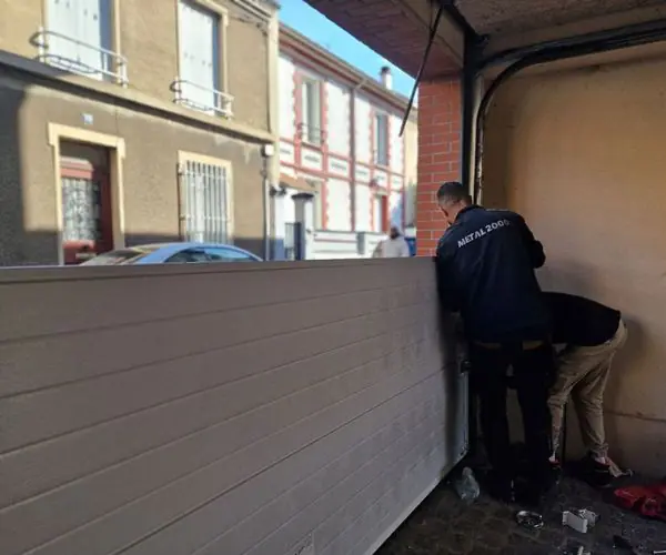 Installateur porte de garage METAL 2000 - Service de proximité