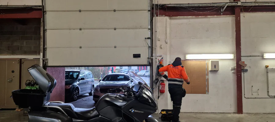     Remplacement ressorts porte industrielle à Montry
