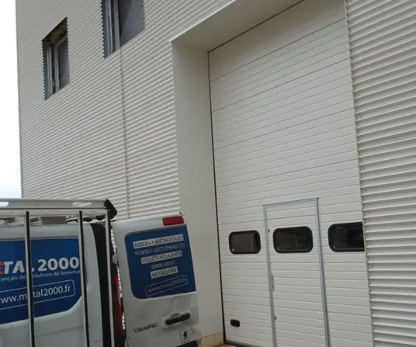 Dépannage porte sectionnelle industrielle L’Île-Saint-Denis 93450