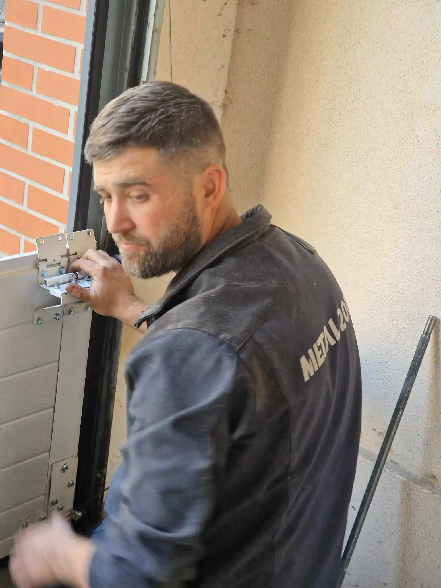 artisan Réparation porte industrielle Puiseux-en-France (95380) 