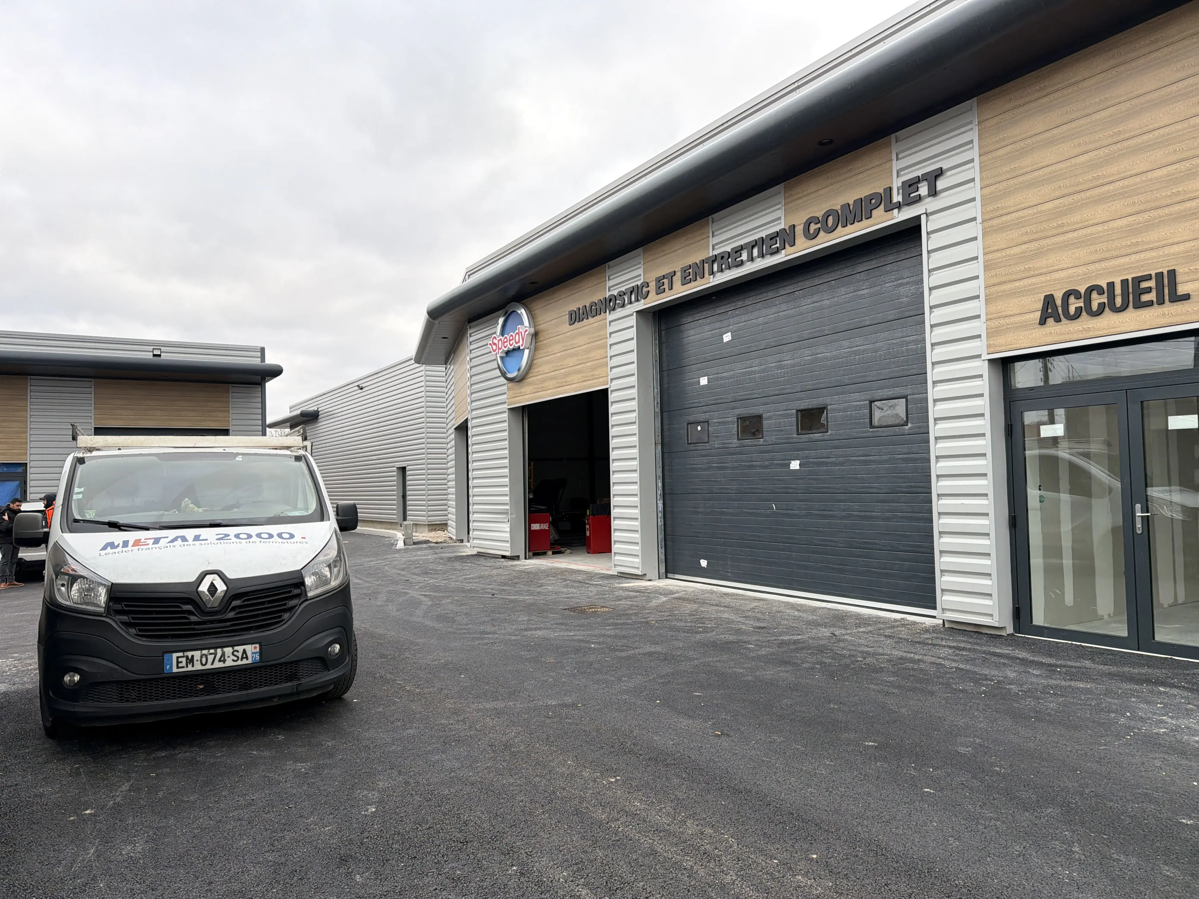 Réparation porte industrielle Épône (78680)