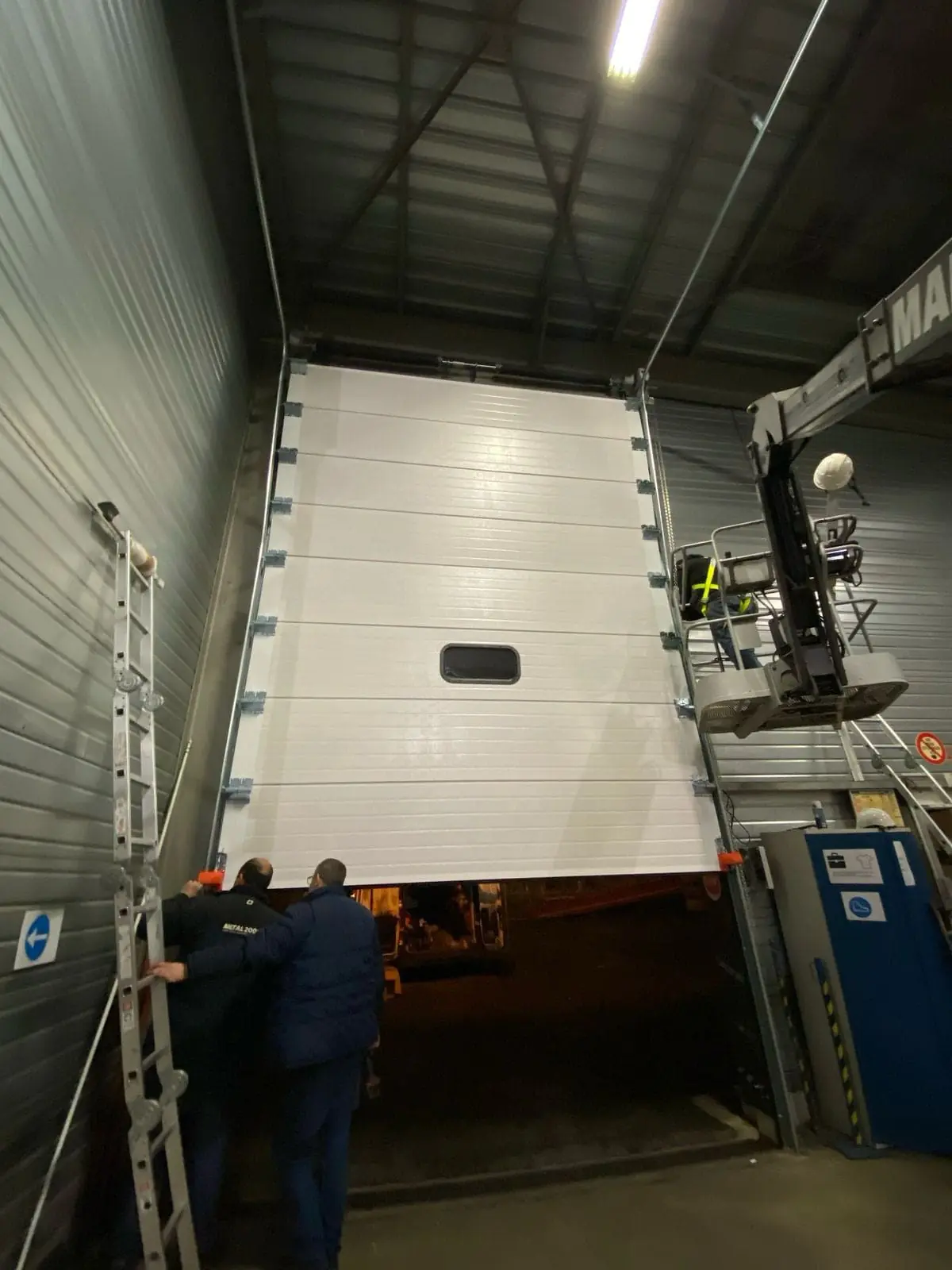 Réparation porte industrielle Le Perray-en-Yvelines 