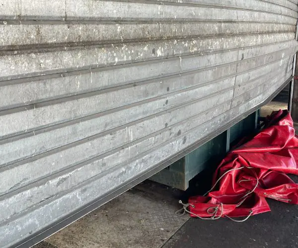 Réparation de rideau métallique à lames pleines aux Alchimistes - Bercy Paris 12