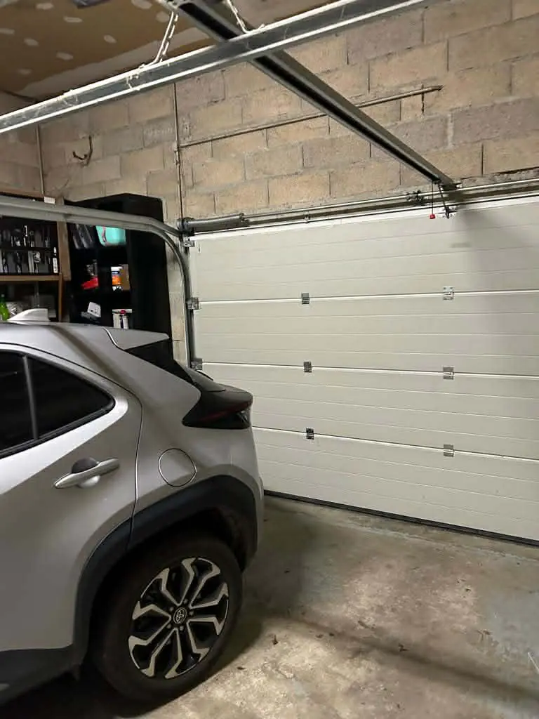 réparation porte de garage sectionnelle à Warmeriville