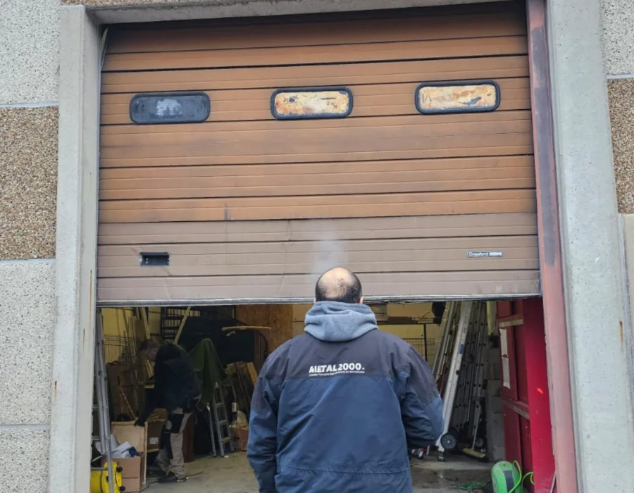 réparation porte industrielle bloquée à Dormans
