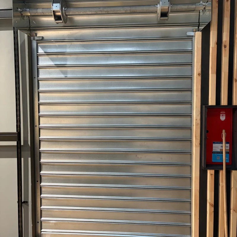 rideau métallique motorisé par METAL 2000  pour HP bike