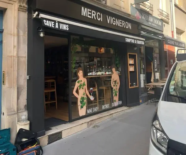 Dépose du store et découpe technique des trois coffrages superposés rue des Boulangers Paris 75005