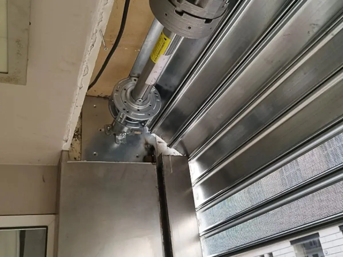Réparation rideau métallique électrique Paris 18