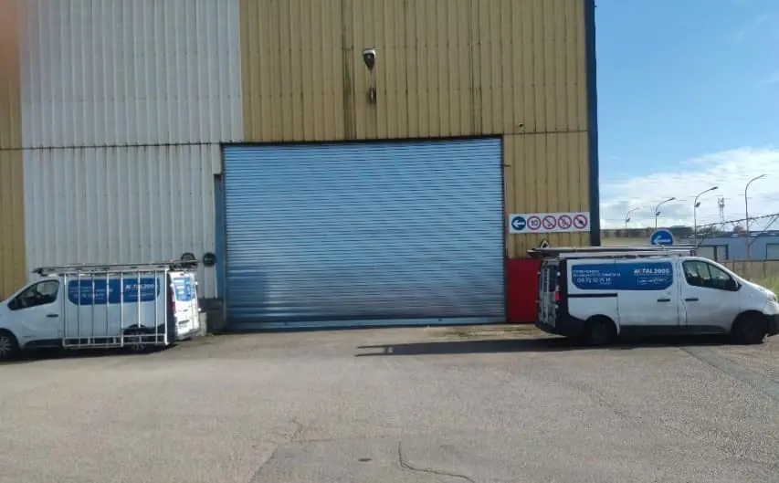 réparation rideau métallique bloqué à Warmeriville