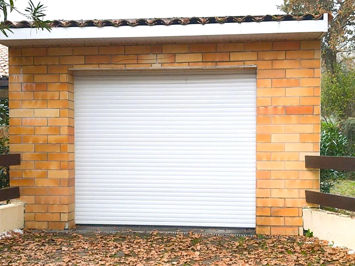 Dépannage et réparation porte de garage enroulable Lyon