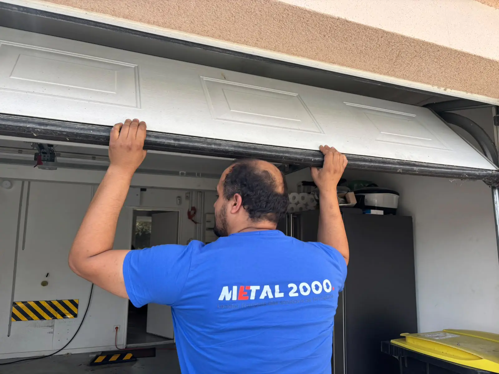 Pourquoi choisir METAL 2000 pour la réparation de vos portes de garage à Lyon