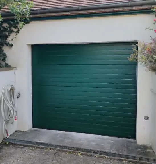 Remplacement d'une porte basculante par une porte résidentielle taissy