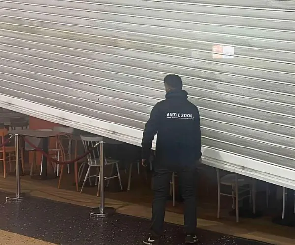 Déblocage rideau métallique Saint-Julien-les-Villas