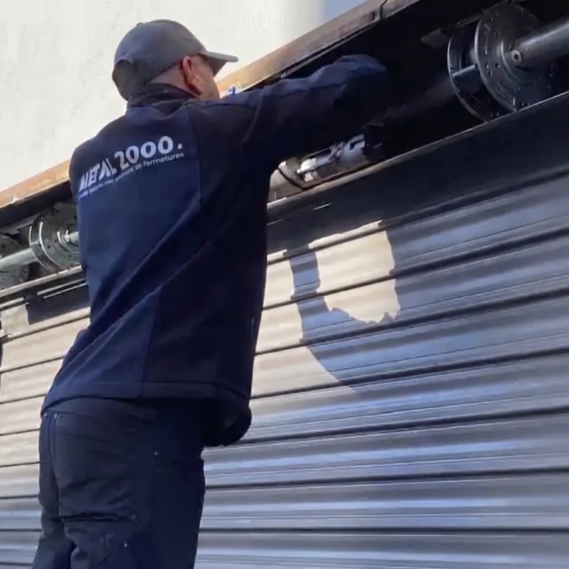 METAL 2000 spécialiste en réparation et installation de rideaux métalliques à Créteil (94000)