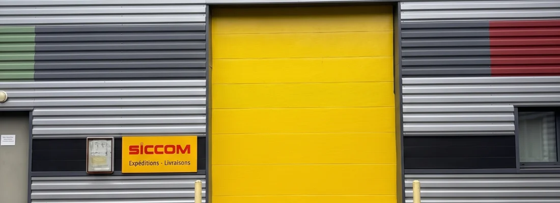 porte sectionnelle industrielle signée METAL2000 Amiens