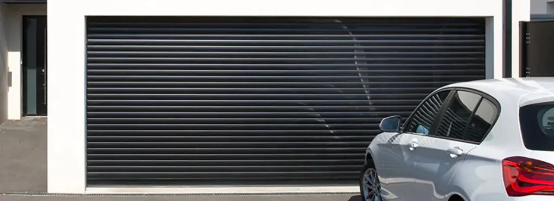porte de garage enroulable signée METAL 2000 Tours