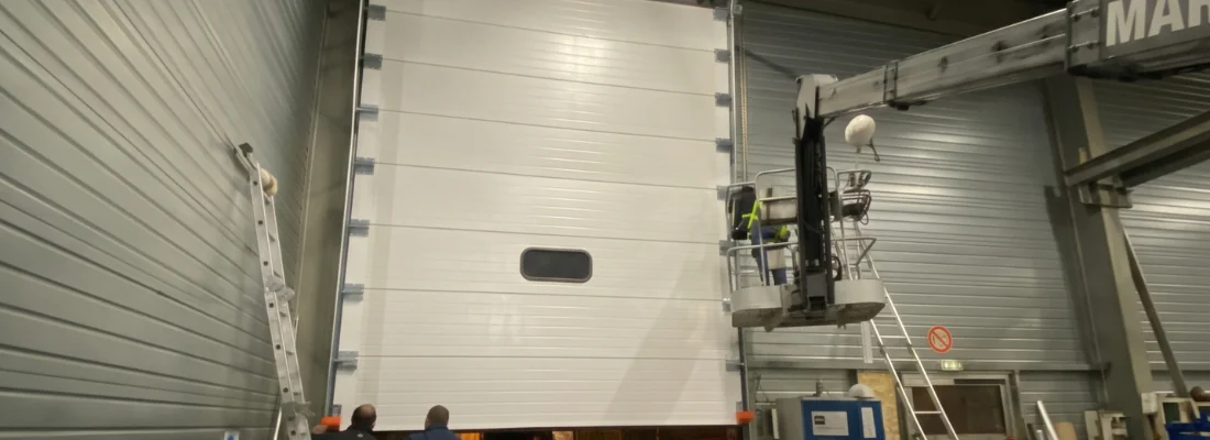 Porte sectionnelle industrielle signée METAL 2000 Melun