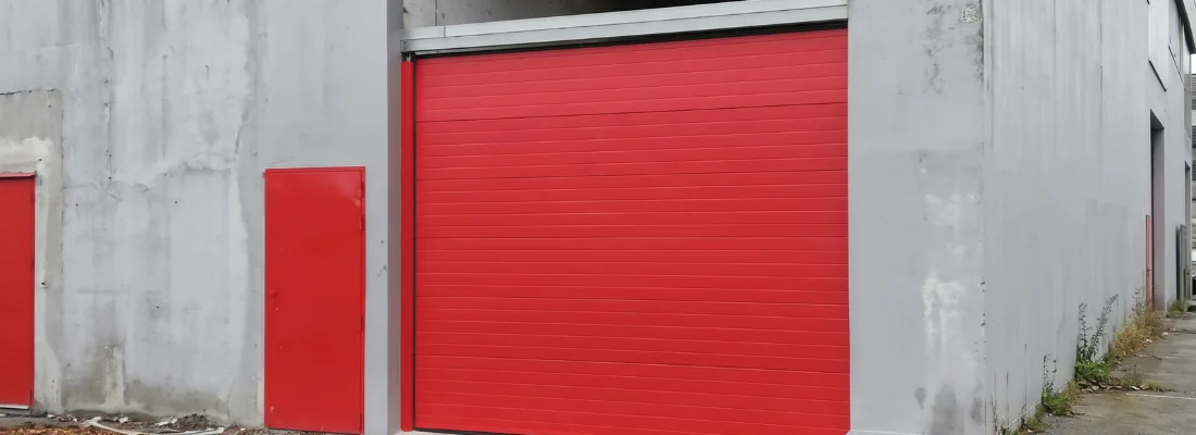 Remplacement d'un rideau métallique par une porte sectionnelle industrielle pour HOMEBOX à Franconville (95)
