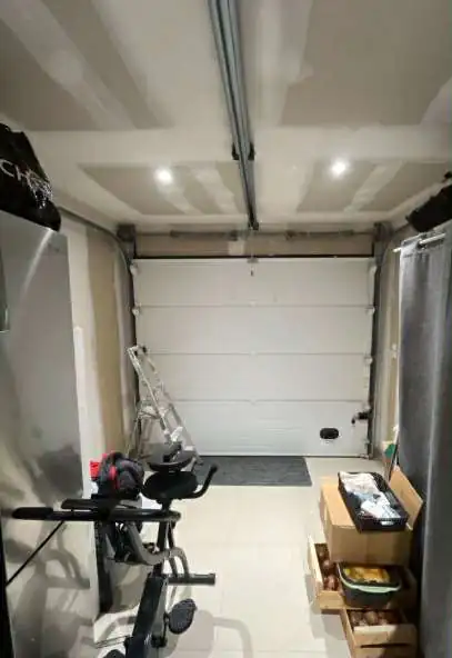 Déblocage porte de garage sectionnelle Pont-Sainte-Marie