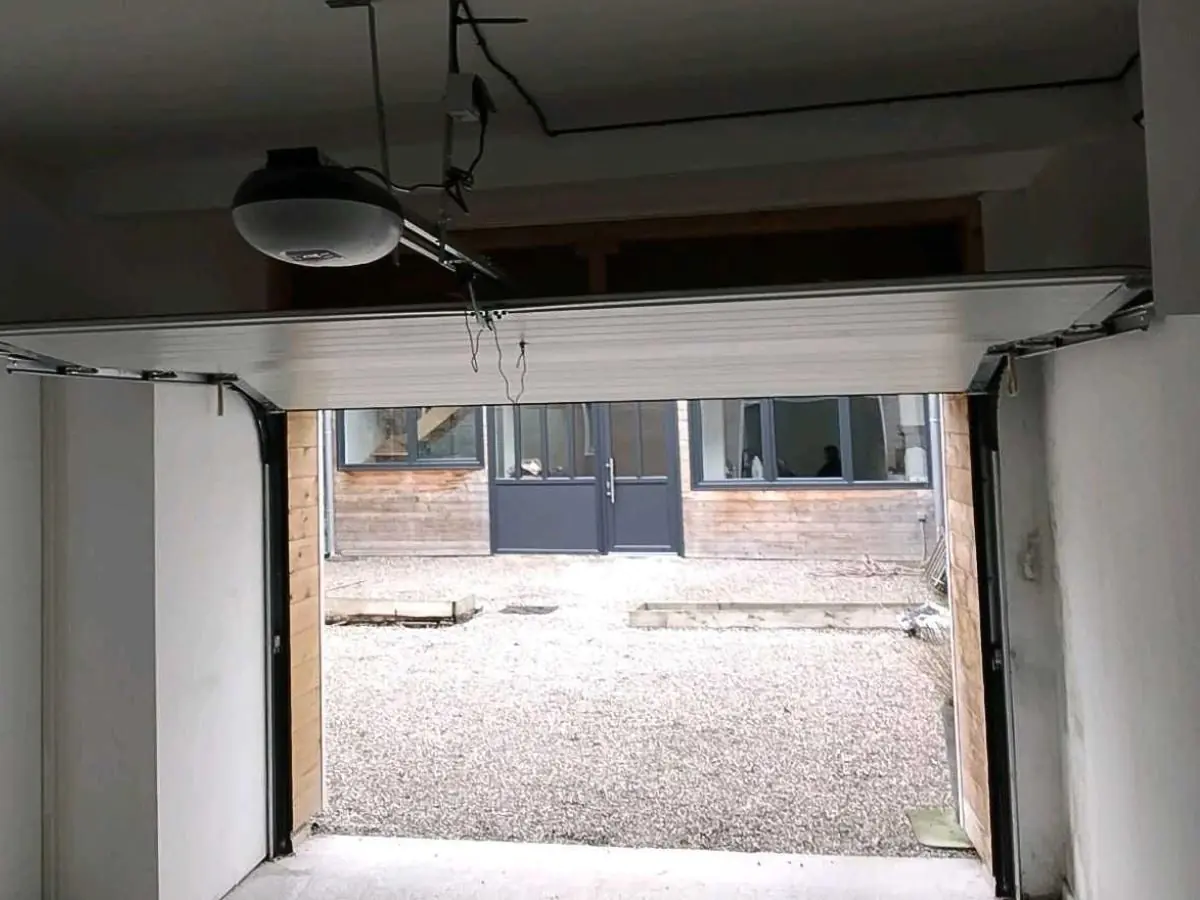 Motorisation porte de garage Savières